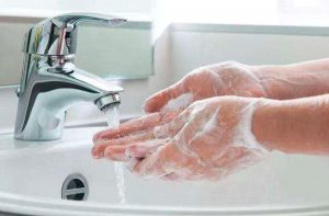 umyť si ruku